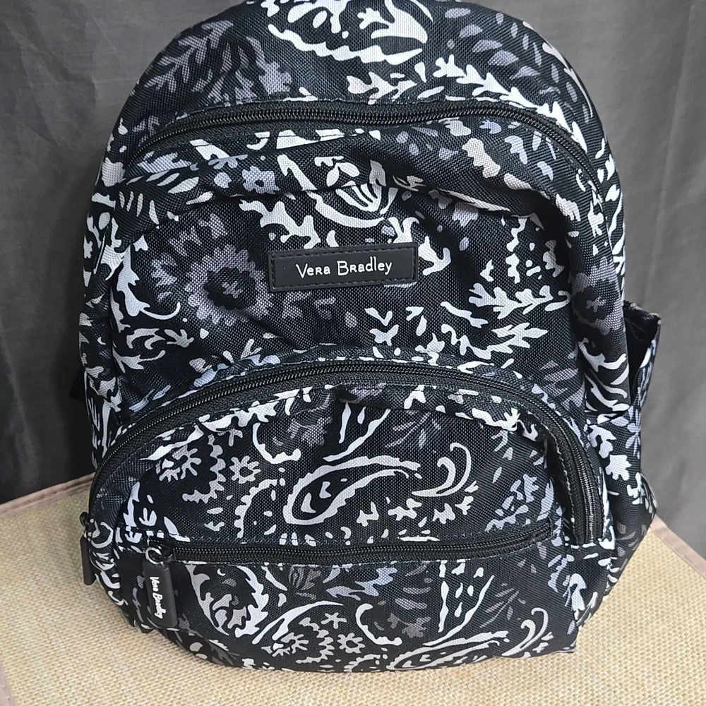Vera Bradley Monochrome Paisley Backpack EUC